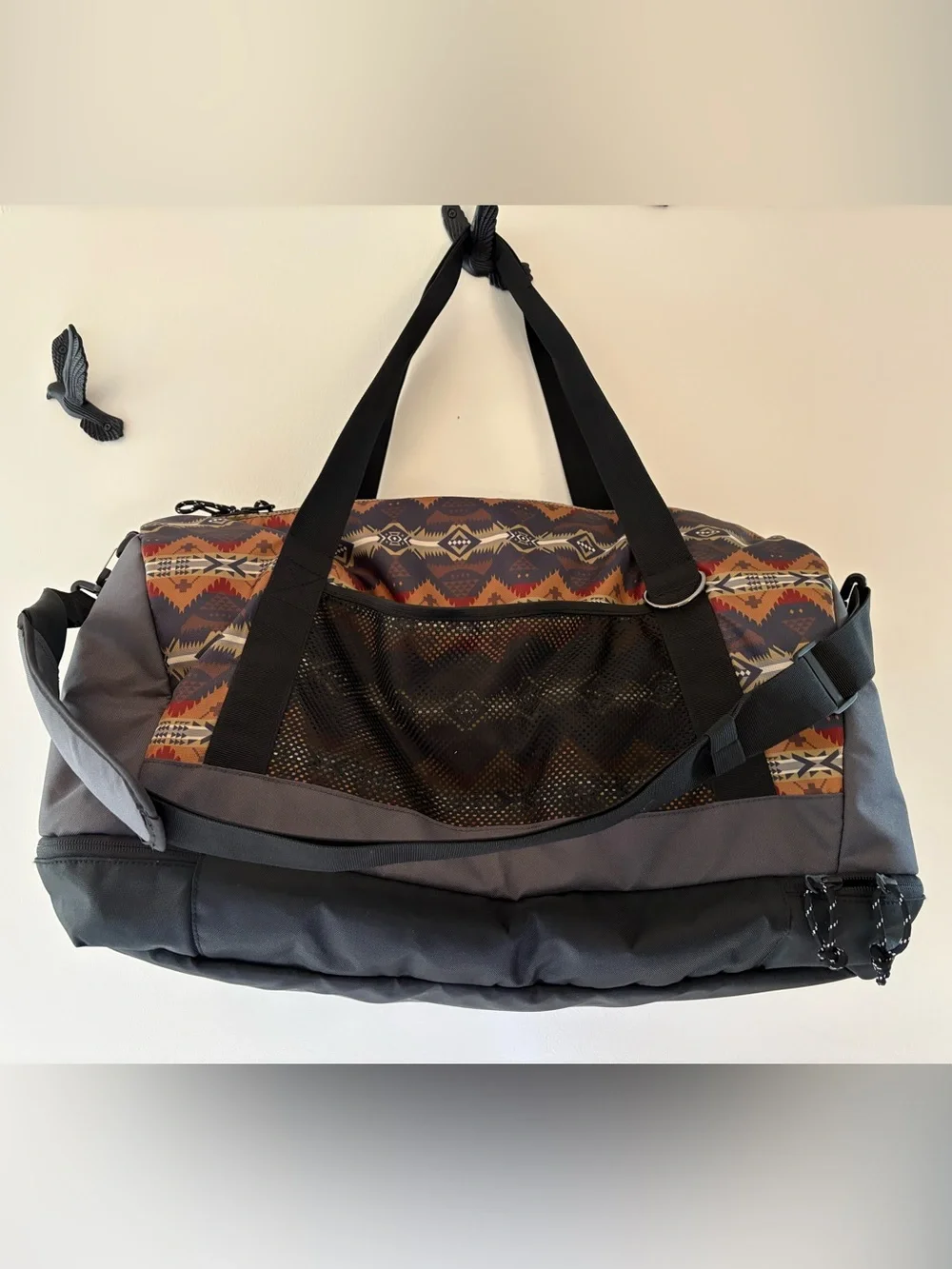 Pendleton Carryall Weekender Duffel Bag - Picture 3 of 5